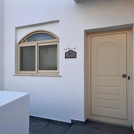 Villa La *