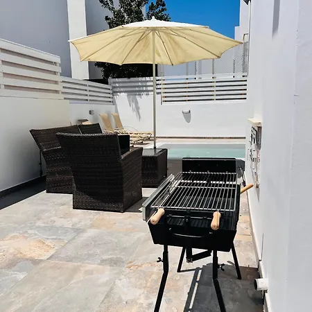 Villa La Paralimni