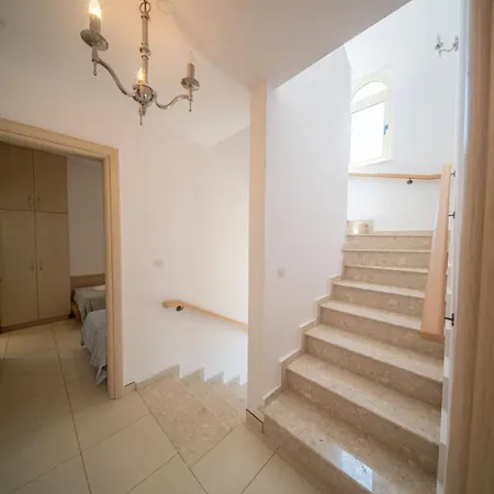 Villa La - Protaras